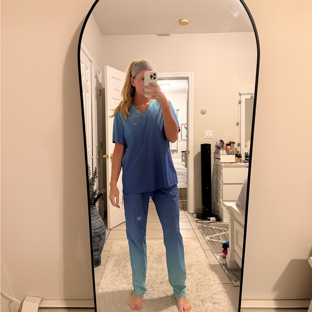Figs Blue Ombre Women's Top/Bottom!